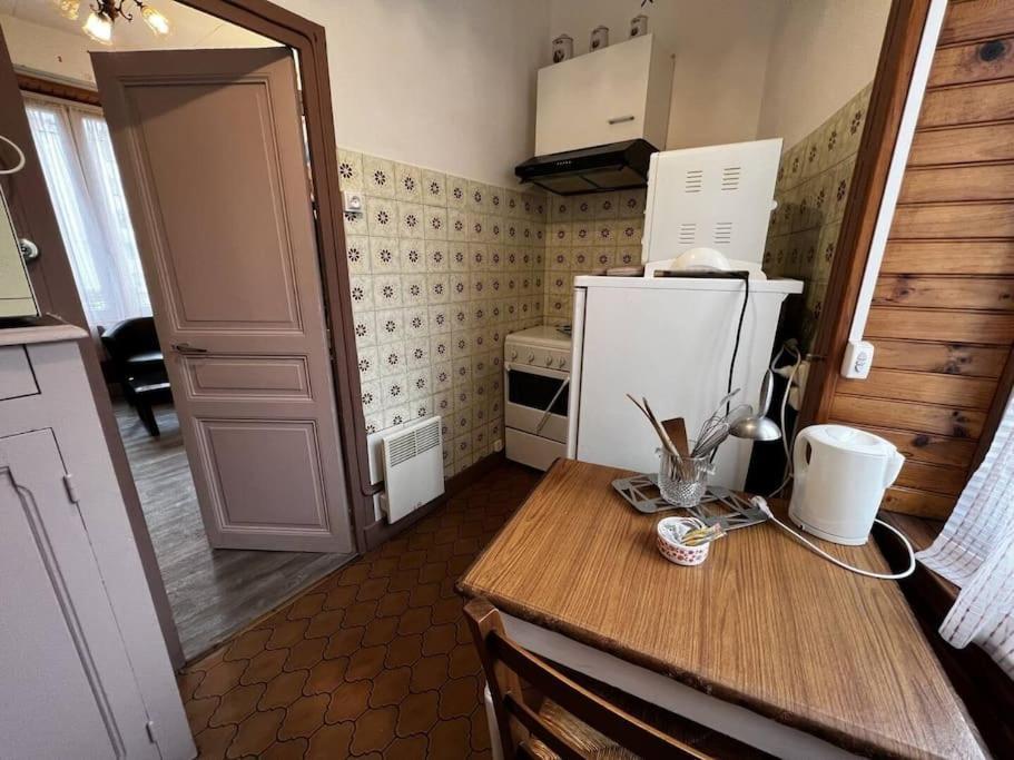 Le Nid Douillet Rustique Linge Fourni Apartamento La Bourboule Exterior foto